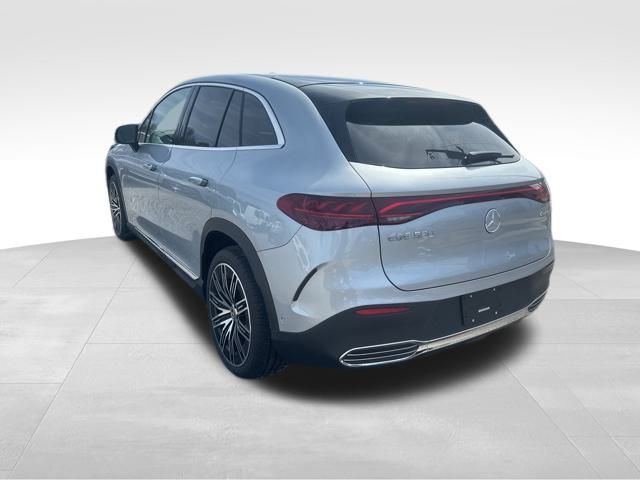 2023 Mercedes Benz EQE SUV 500 4MATIC photo 3