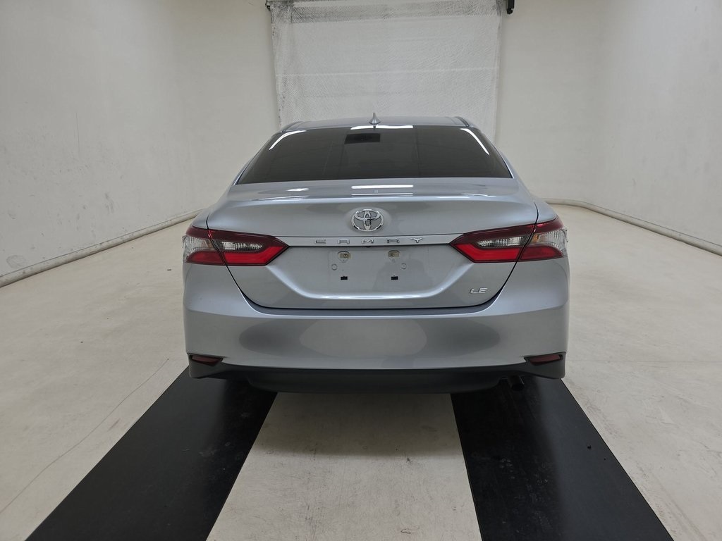 2022 Toyota Camry LE photo 4
