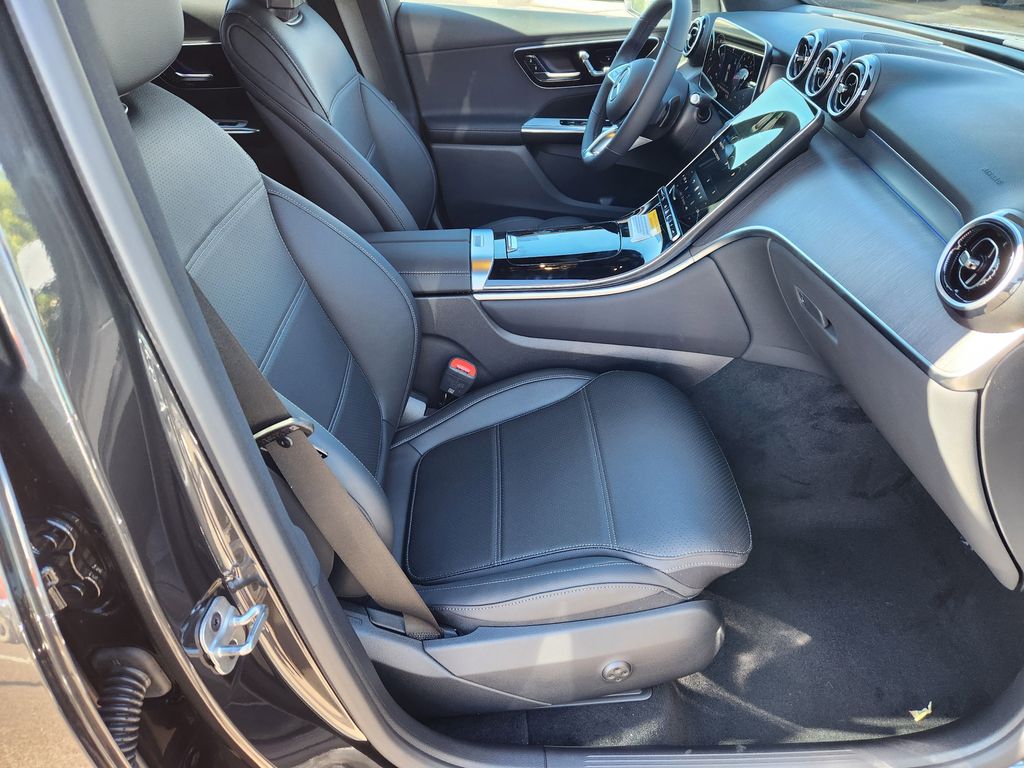 2026 Mercedes Benz GLC 300 4MATIC photo 14
