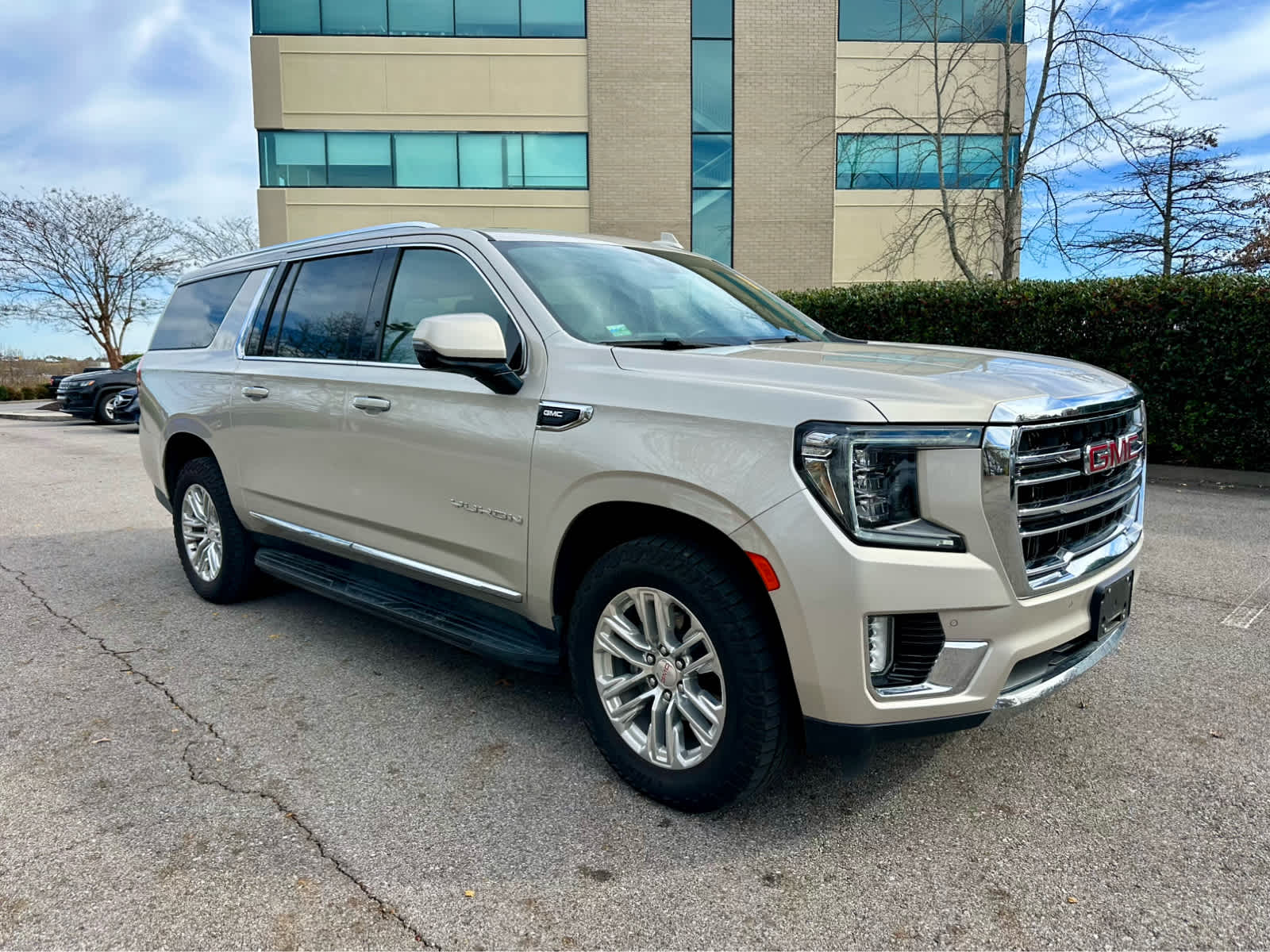 2022 Gmc Yukon XL SLT photo 3
