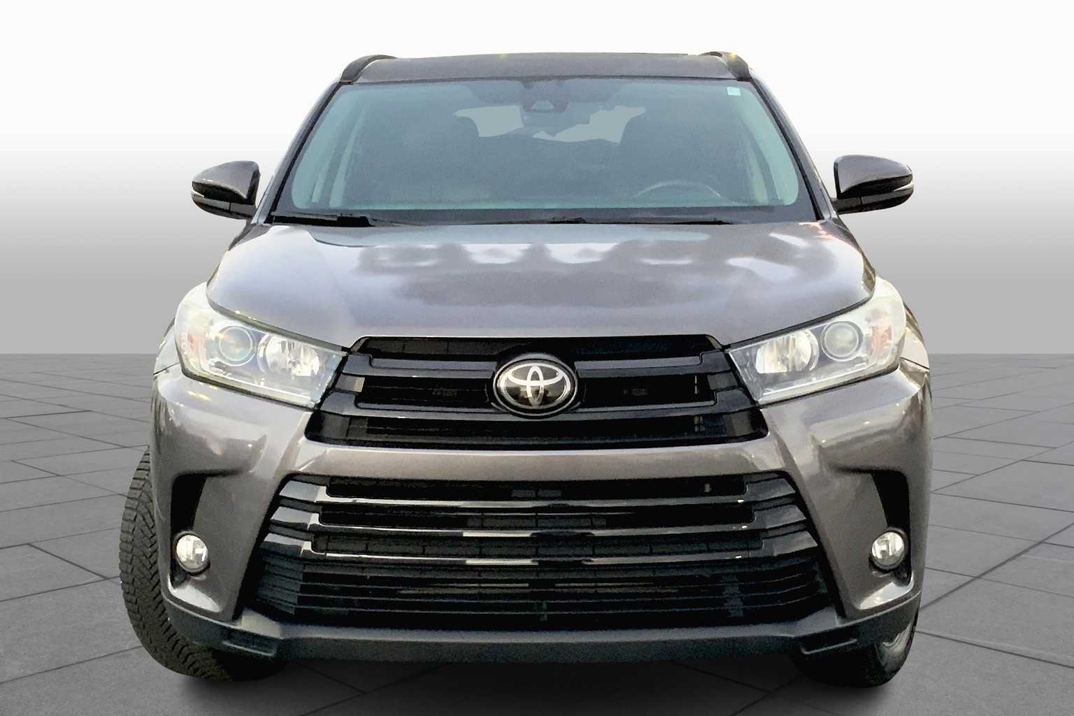 2018 Toyota Highlander SE photo 3