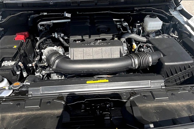 2025 Nissan Frontier SV photo 11