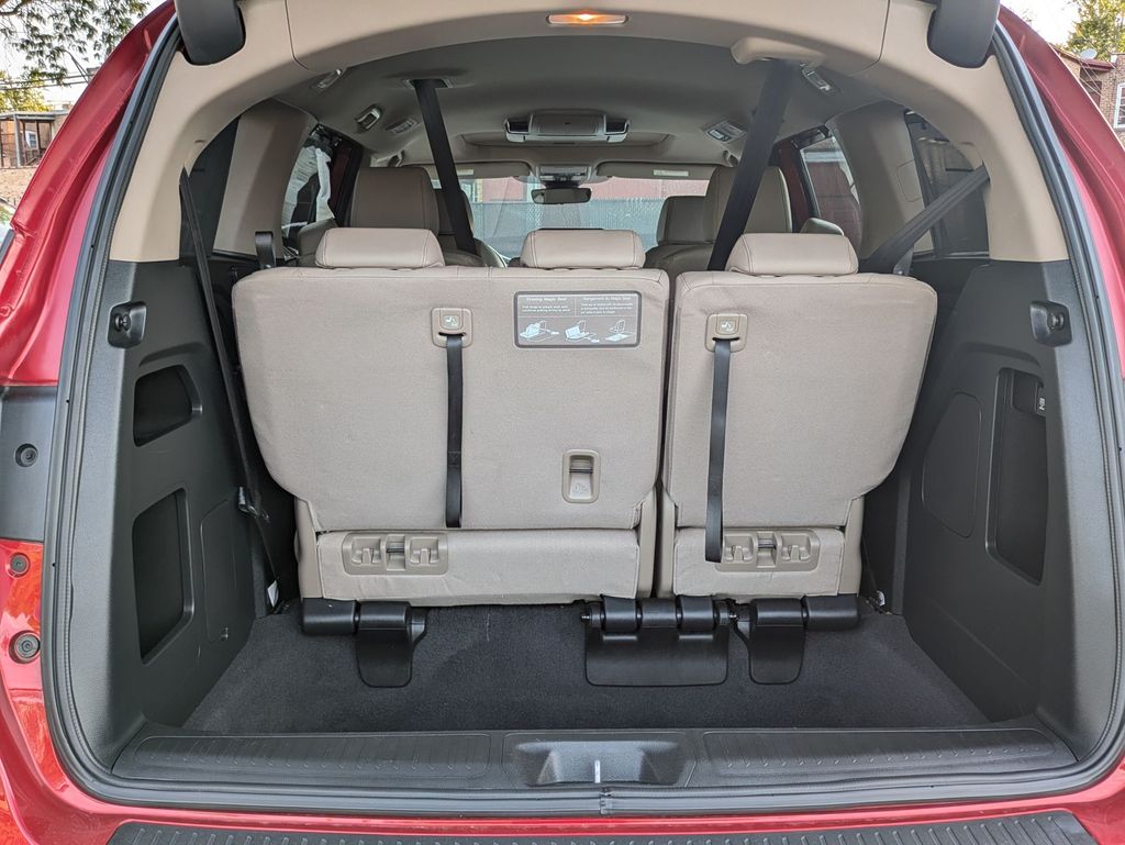 2022 Honda Odyssey Touring photo 23