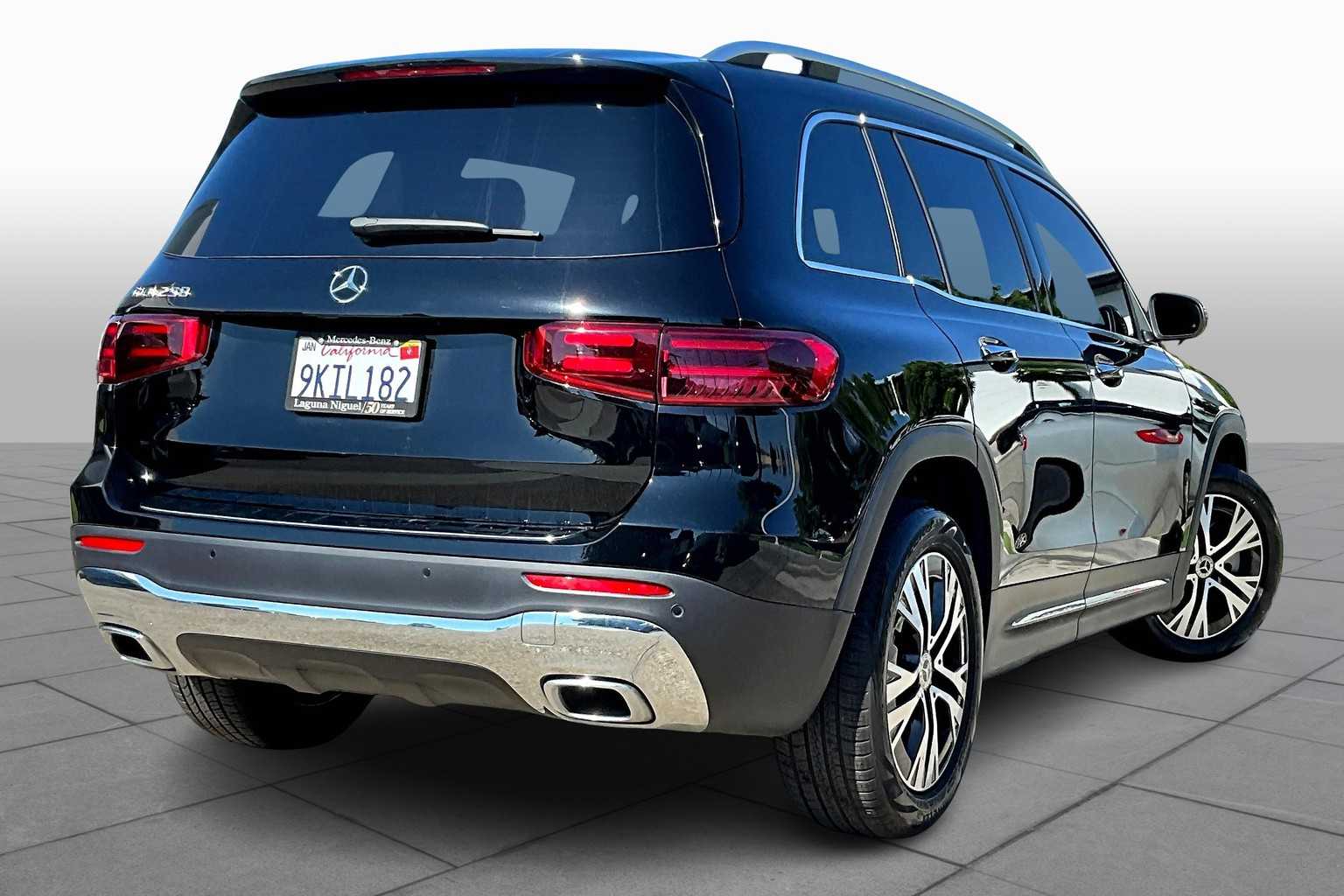 2024 Mercedes Benz GLB 250 photo 12