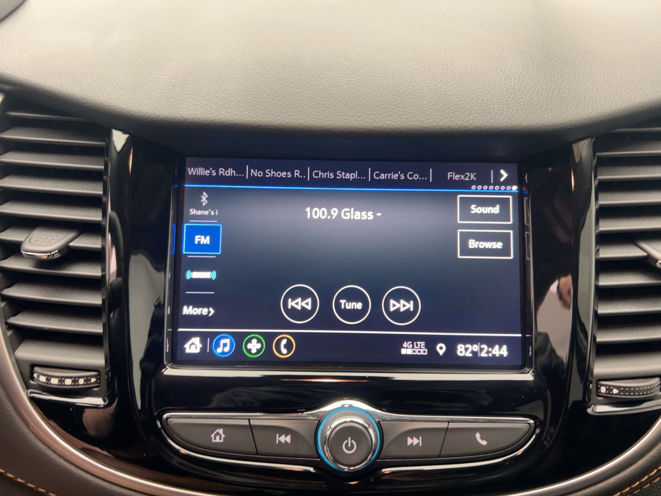 2022 Chevrolet Trax LT photo 21
