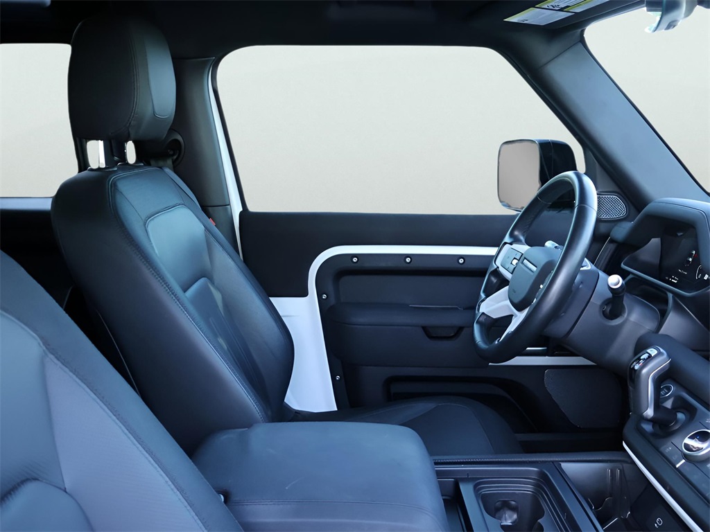 2022 Land Rover Defender 90 X-Dynamic S photo 8