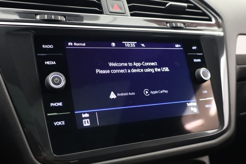 2024 Volkswagen Tiguan SE R-Line Black photo 15