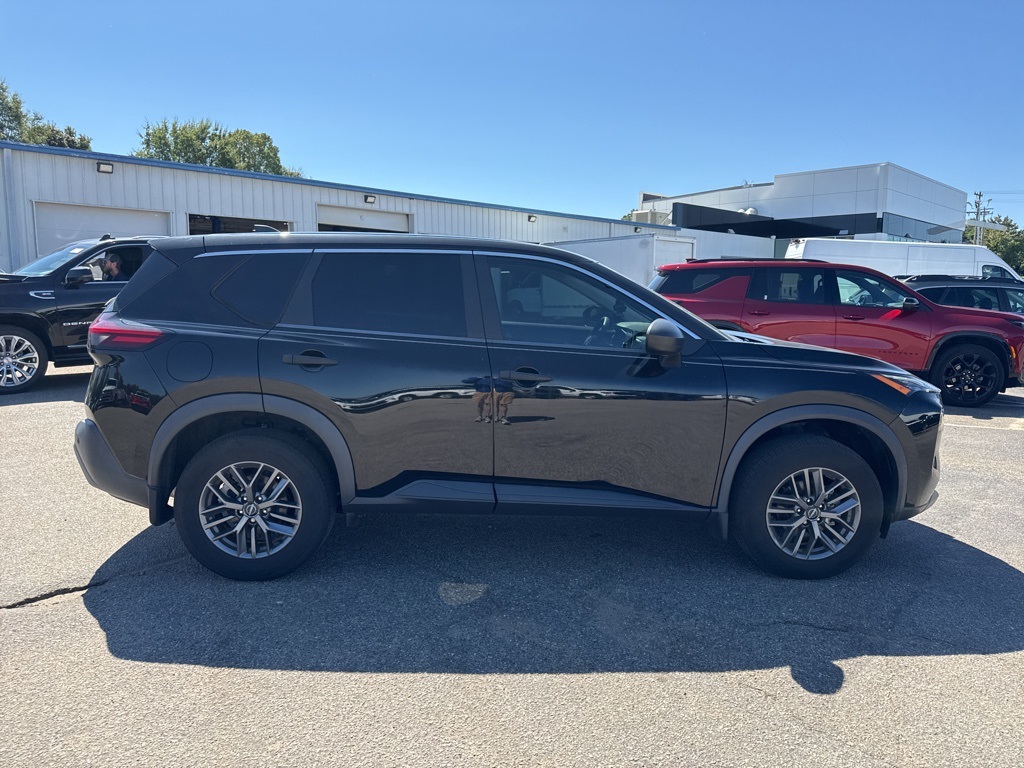 2023 Nissan Rogue S photo 3