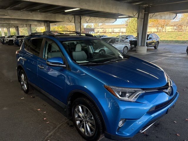 2017 Toyota RAV4 Limited photo 3
