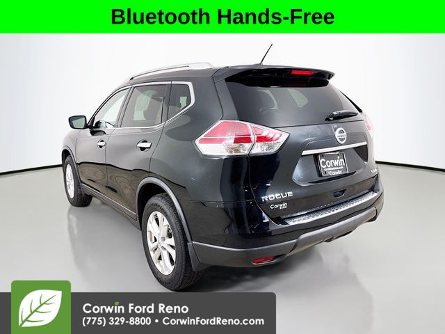 2015 Nissan Rogue SV photo 4