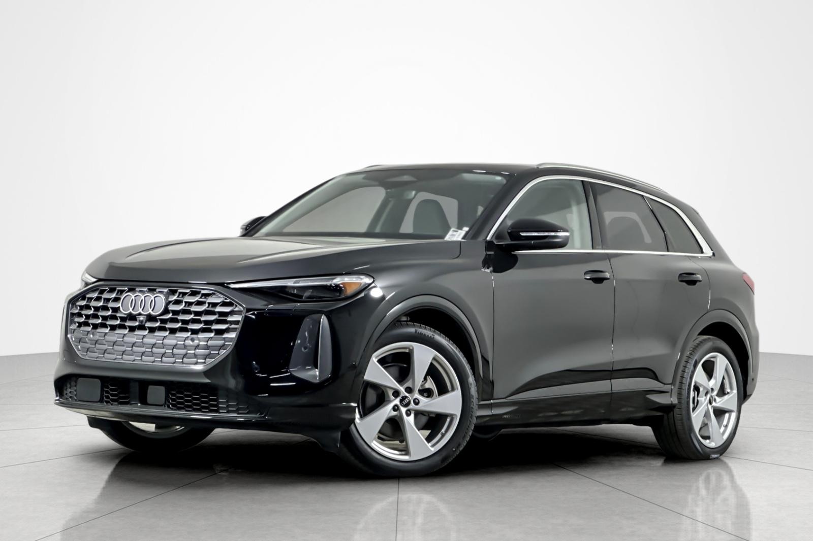 2025 Audi New Q5 Prestige's photo