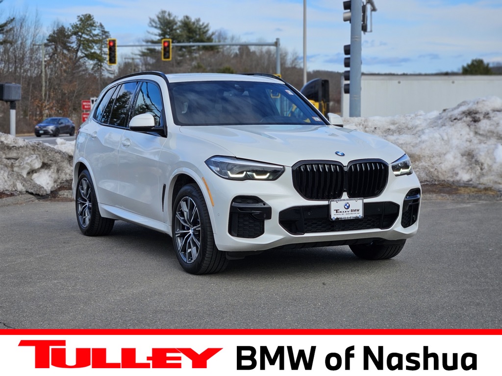 2022 BMW X5 M50i's photo