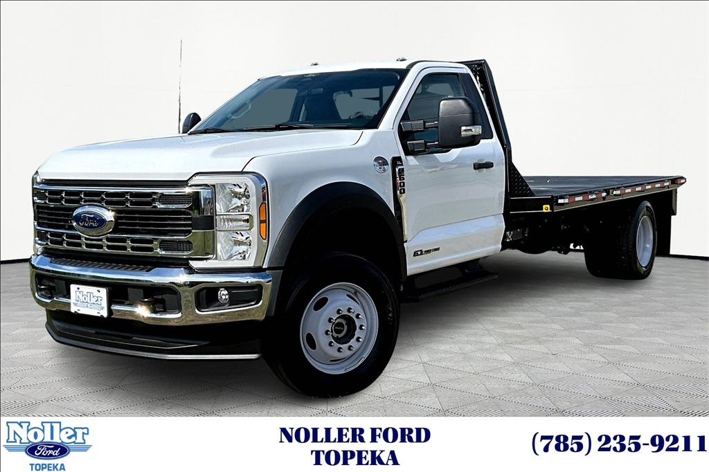 2024 Ford F-600 Super Duty Chassis Cab XL's photo