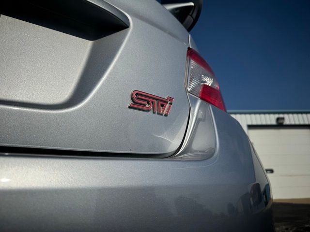 2016 Subaru WRX STI photo 10