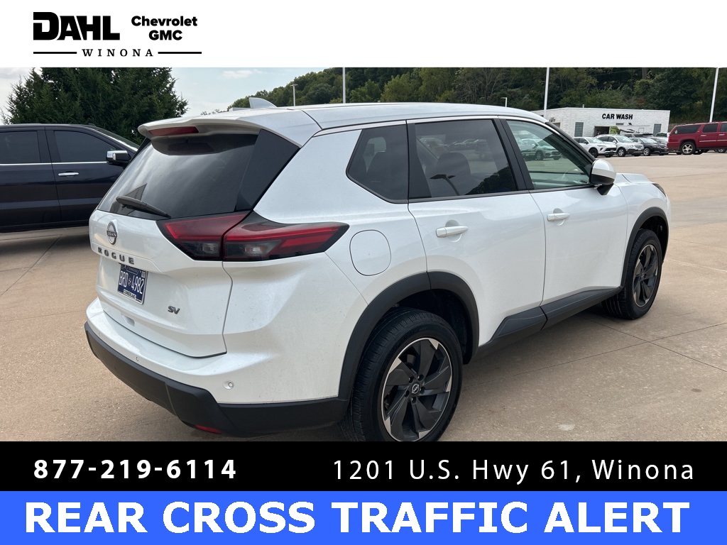2024 Nissan Rogue SV photo 3