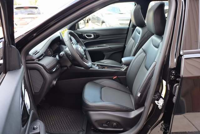 2025 Jeep Compass Altitude photo 7