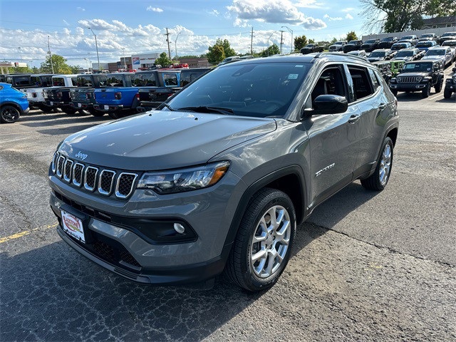 Certified 2023 Jeep Compass Latitude Lux with VIN 3C4NJDFN1PT546154 for sale in Kansas City