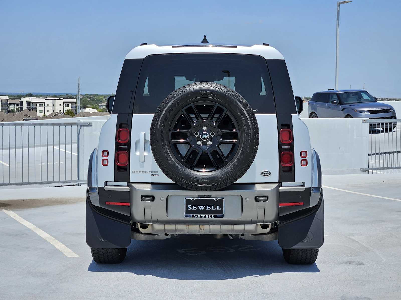 2022 Land Rover Defender X-Dynamic S photo 6