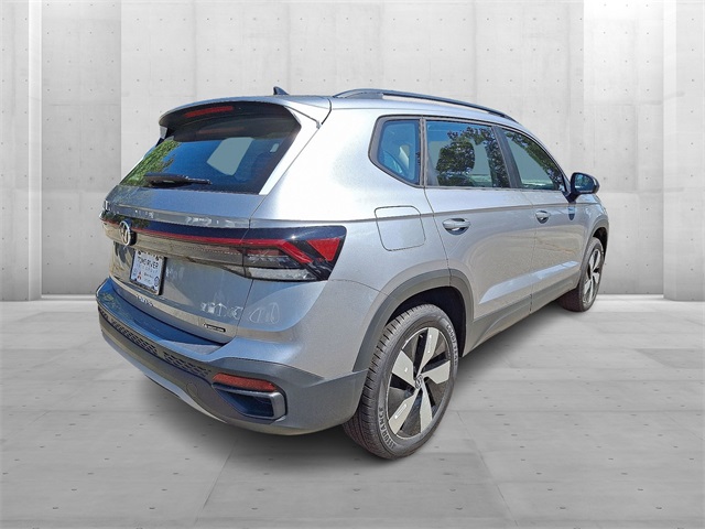 2025 Volkswagen Taos S photo 3