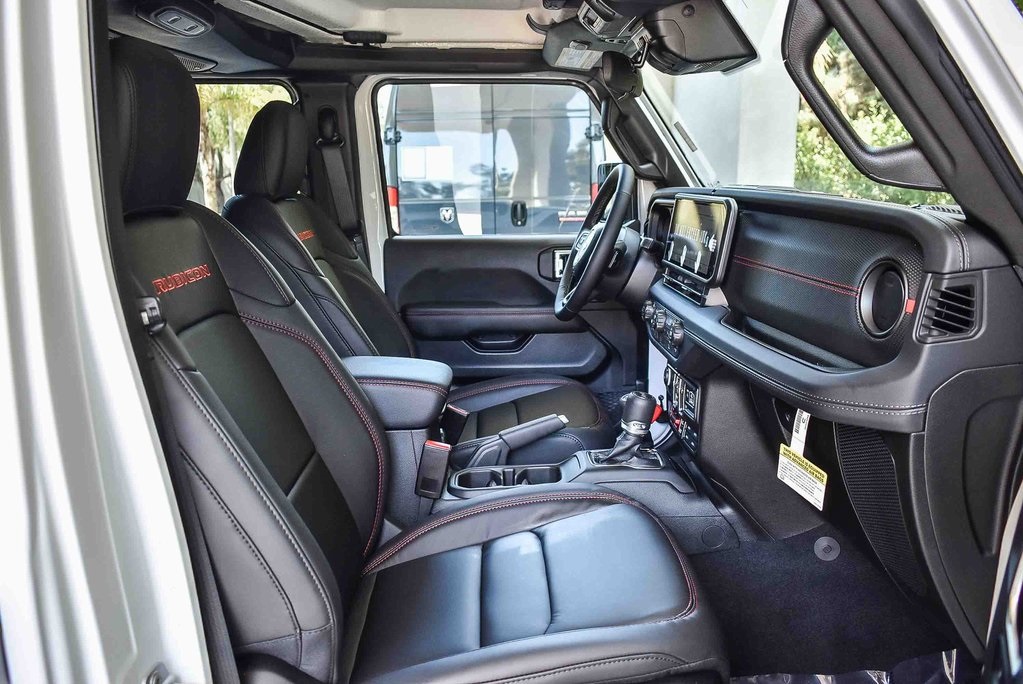 2025 Jeep Wrangler Rubicon photo 14