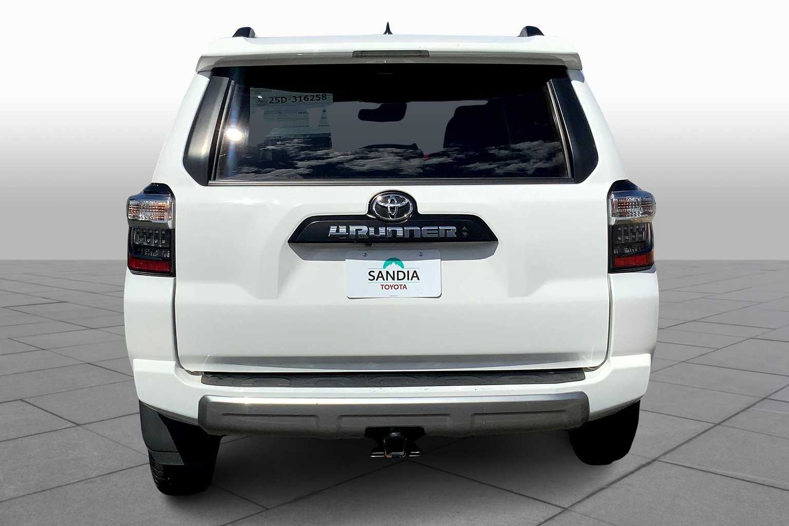 2024 Toyota 4Runner TRD Premium photo 4