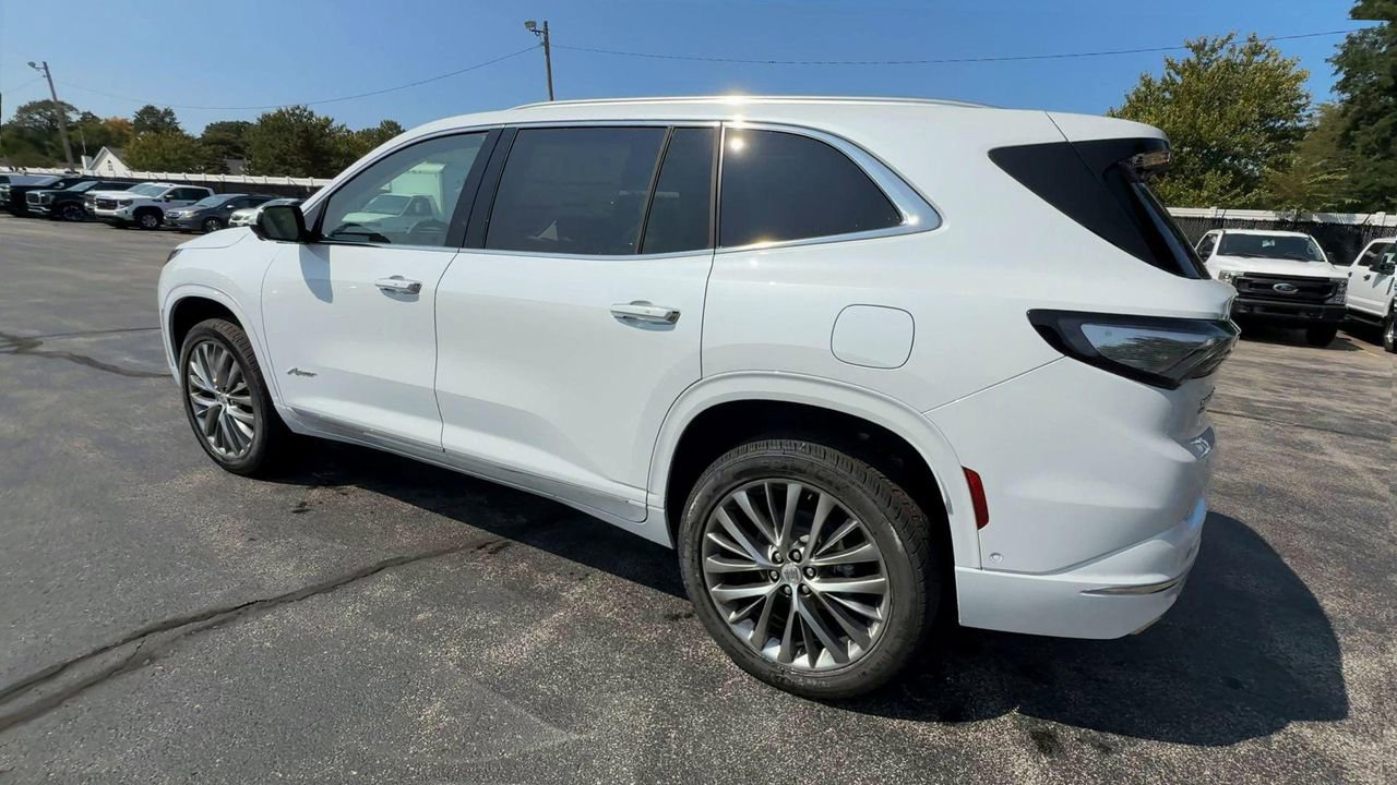 2026 Buick Enclave Avenir photo 5