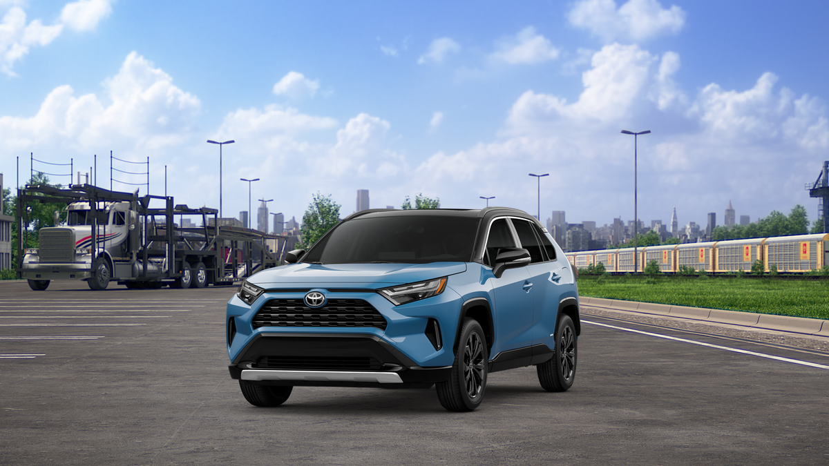 2025 Toyota RAV4 XSE's photo