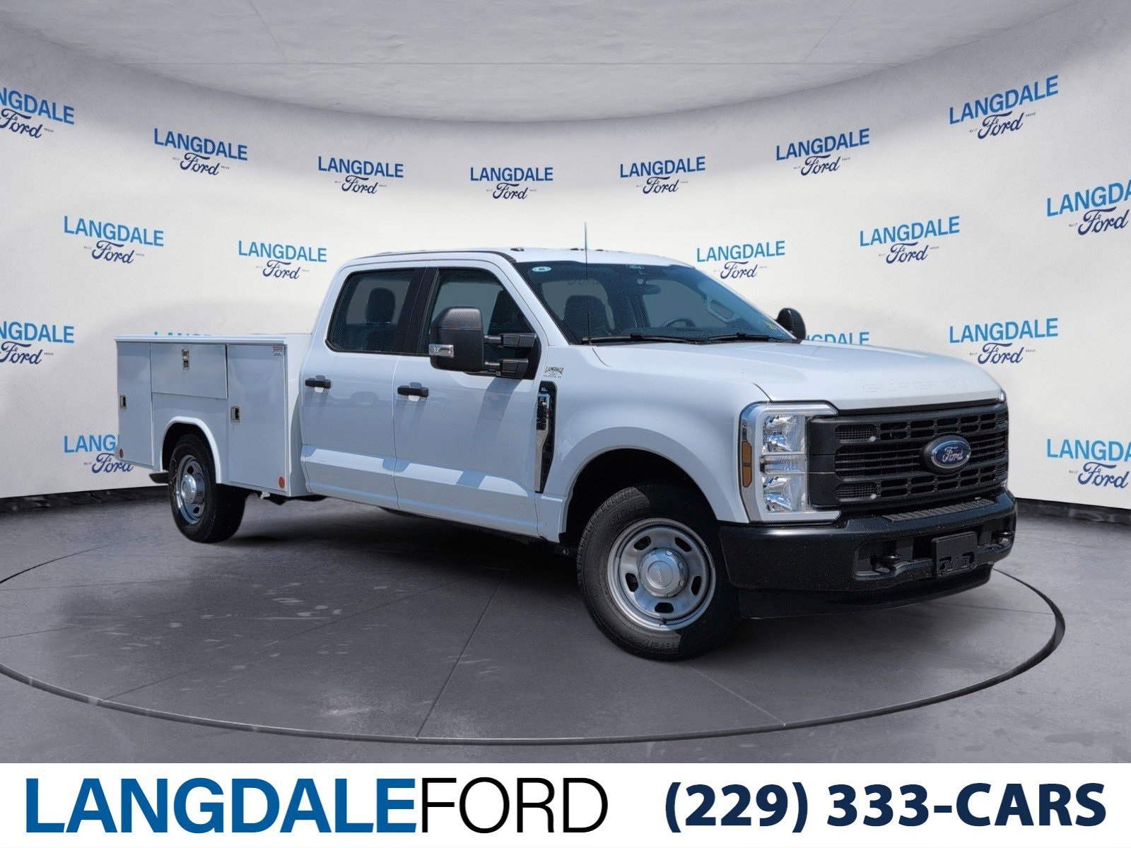 2025 Ford F-350 Super Duty Chassis Cab XL's photo