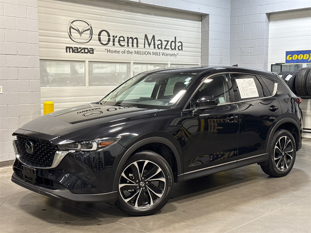 2023 Mazda CX-5 S Premium package's photo