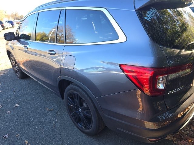 2021 Honda Pilot Special Edition photo 2