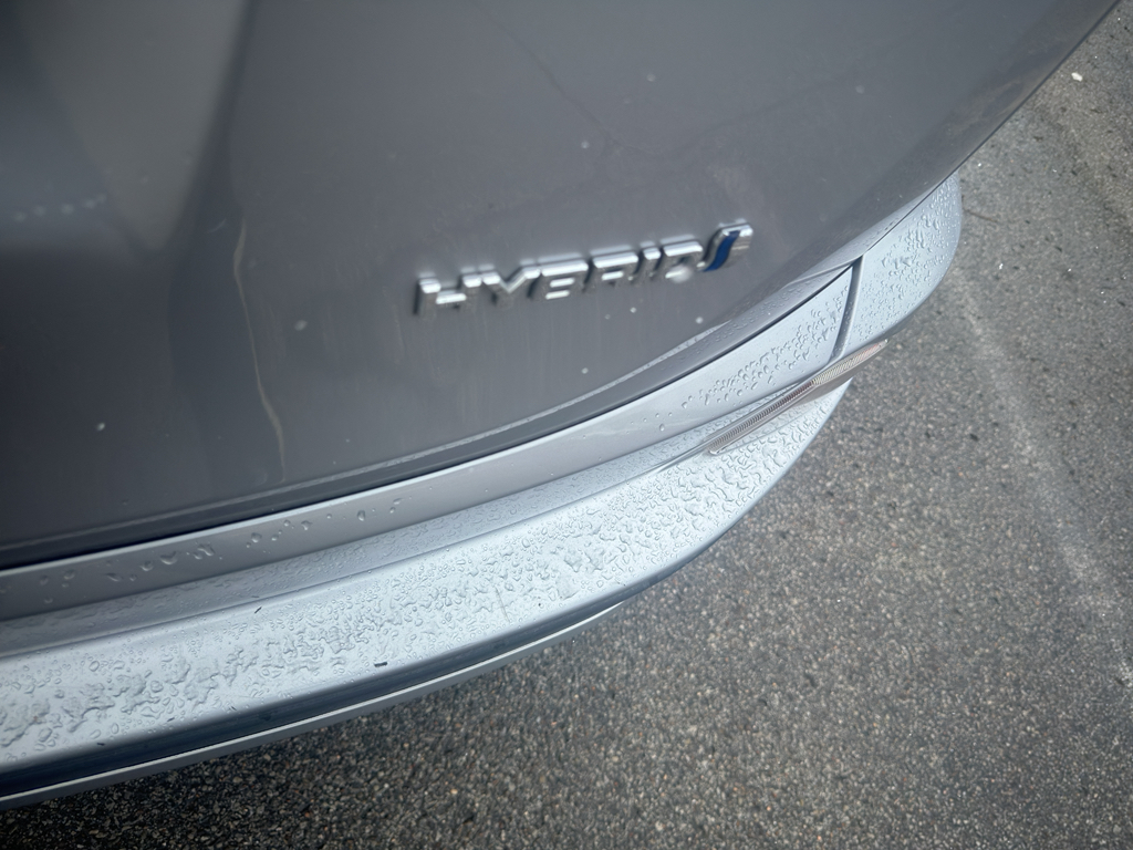 2018 Toyota RAV4 Hybrid LE photo 4