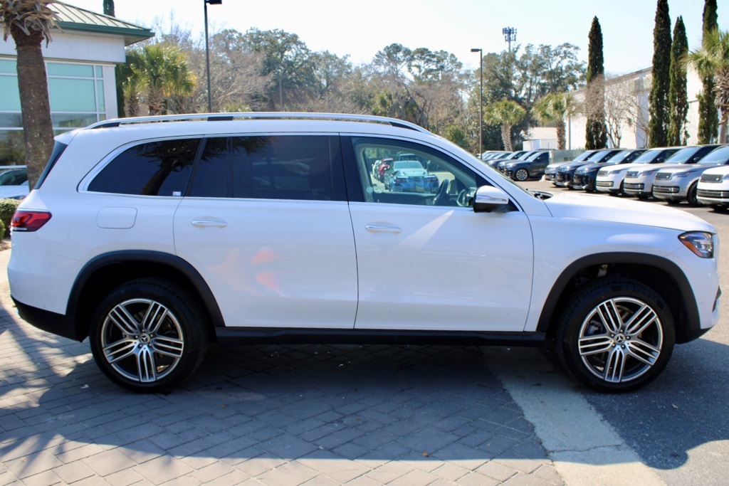 2023 Mercedes Benz GLS 450 4MATIC photo 3