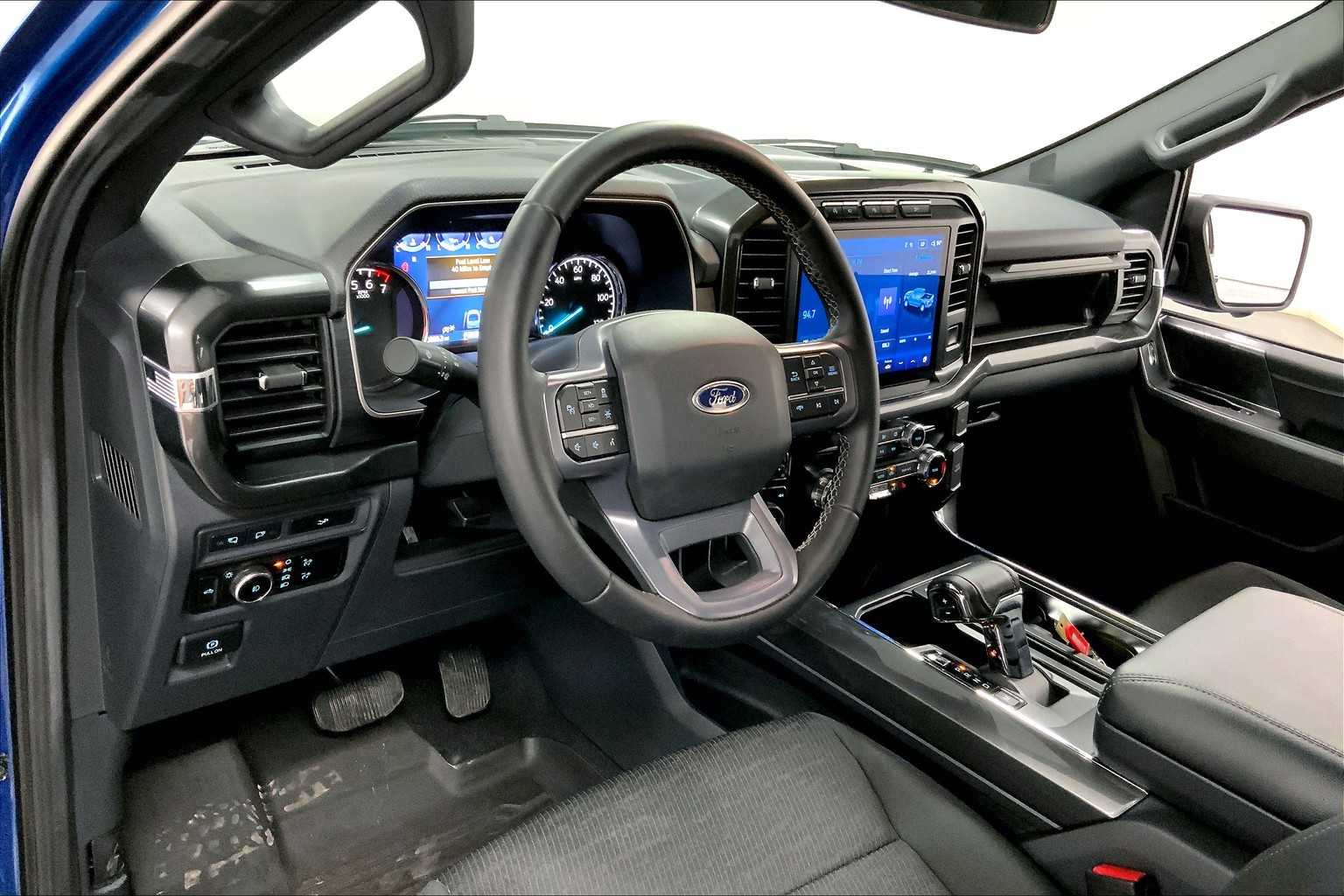 2023 Ford F-150 XLT photo 14