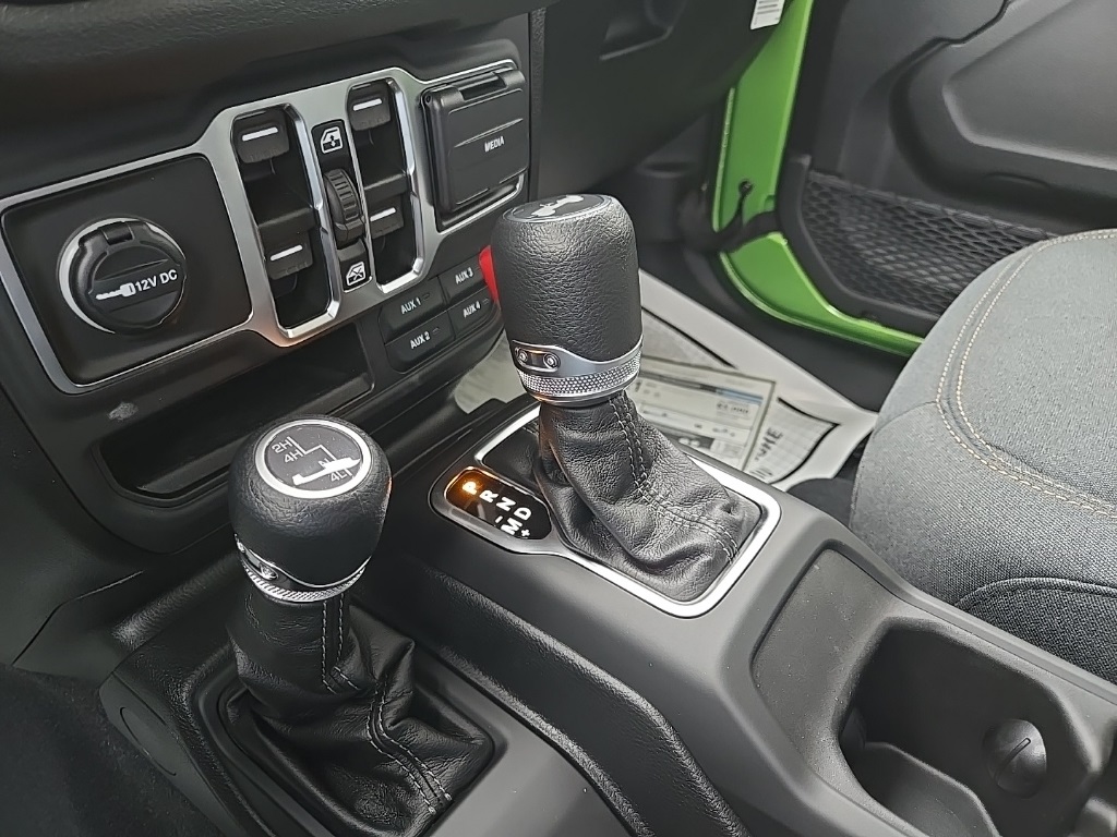 2025 Jeep Wrangler Sport S photo 59