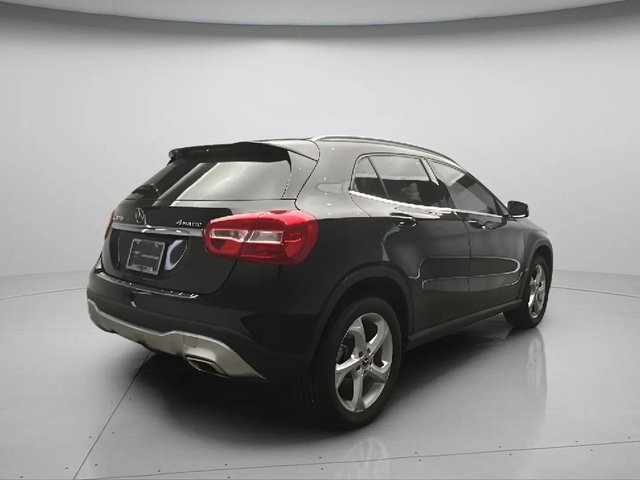 2018 Mercedes Benz GLA 250 4MATIC photo 4