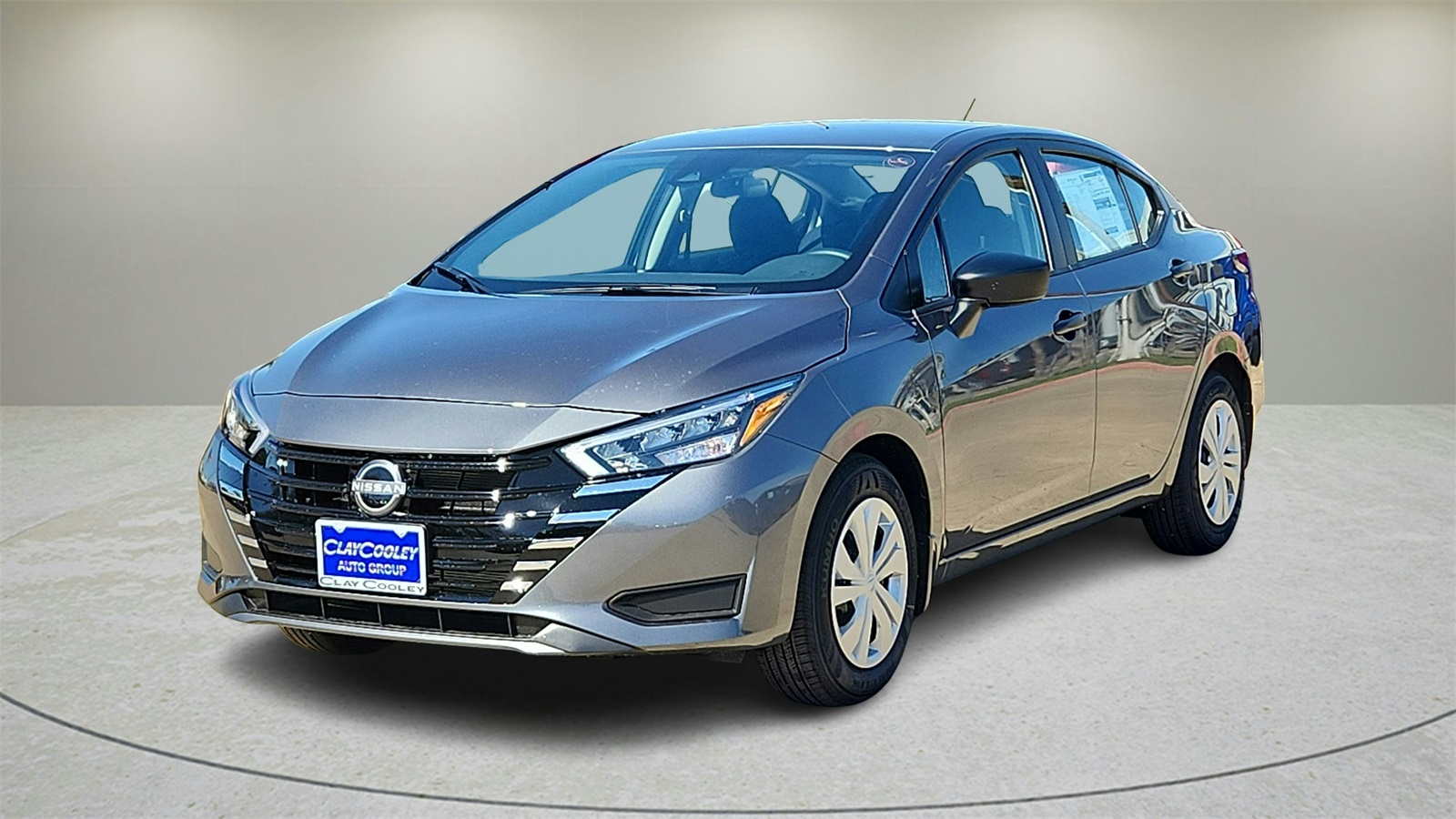 2025 Nissan Versa 1.6 S photo 3