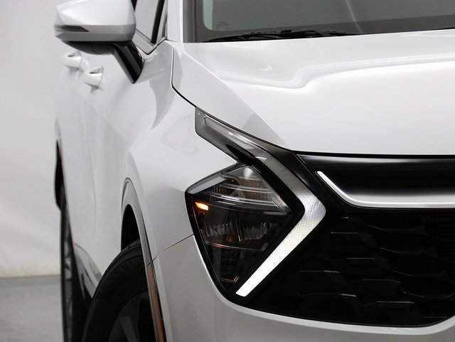 2023 Kia Sportage SX photo 2