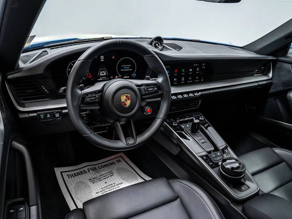 2025 Porsche 911 photo 4