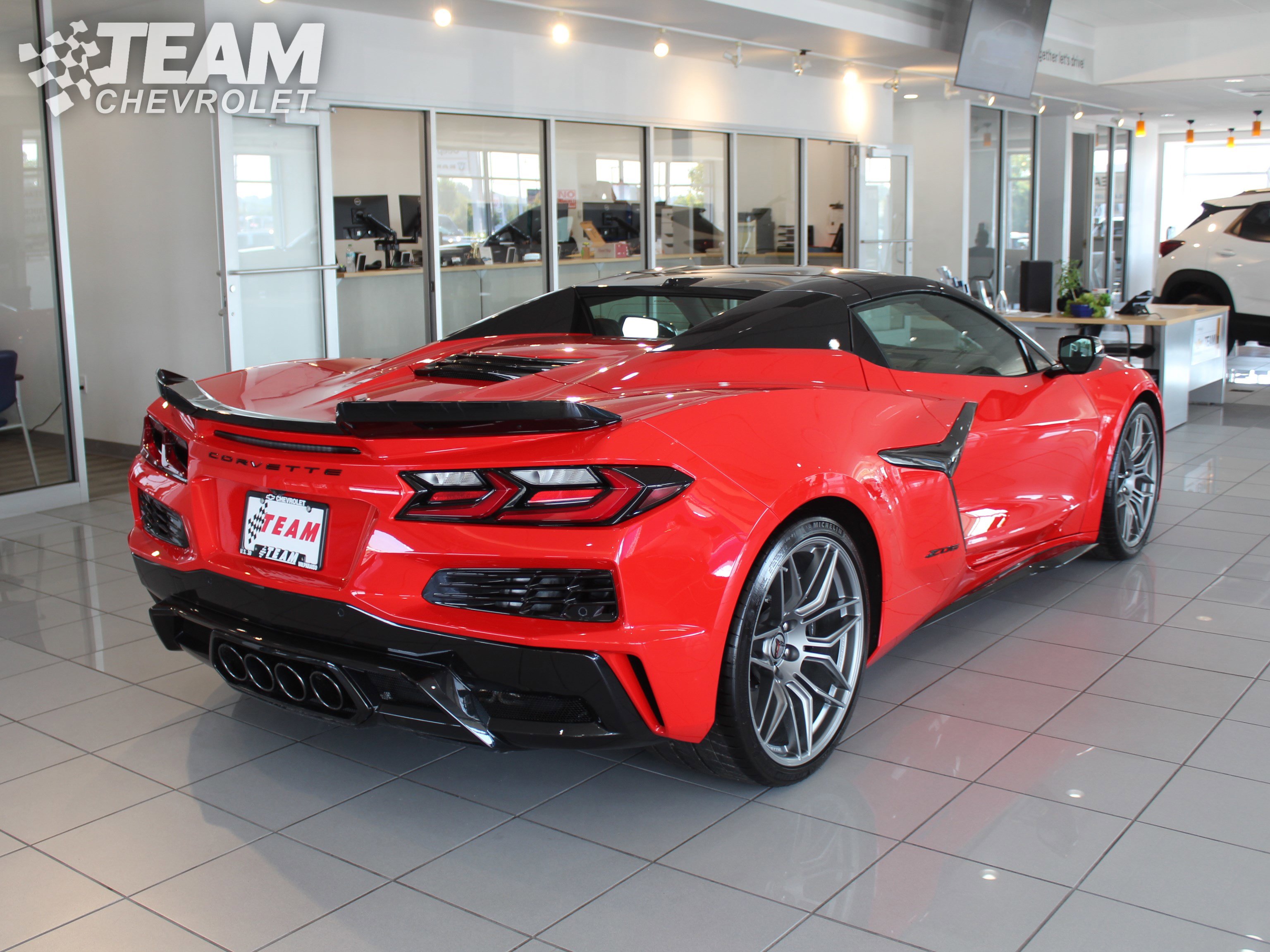 2025 Chevrolet Corvette Z06 2LZ photo 4