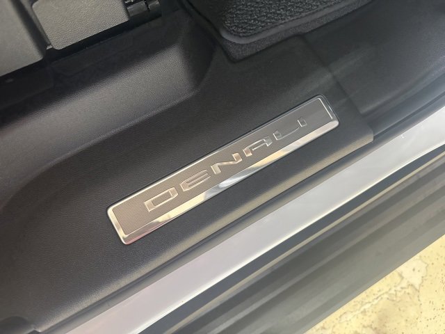 2025 Gmc Yukon Denali photo 33