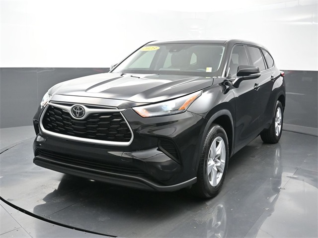 2023 Toyota Highlander L's photo