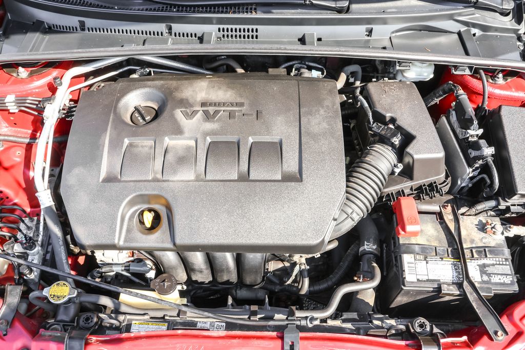 2015 Toyota Corolla L photo 35