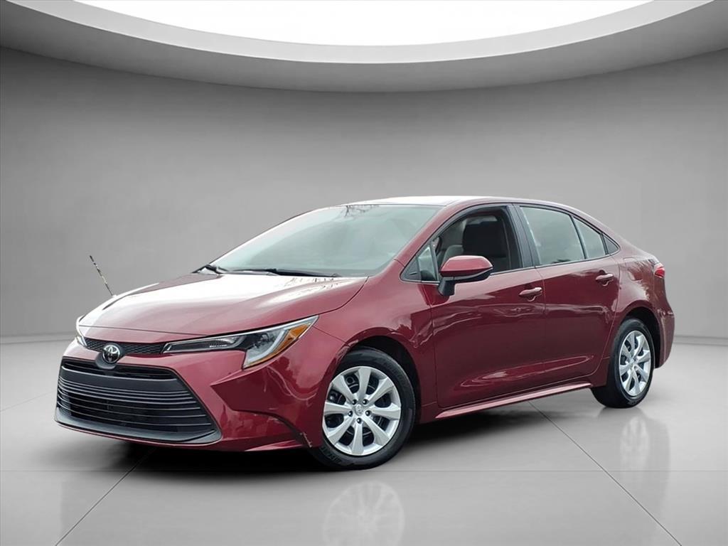 2024 Toyota Corolla LE's photo