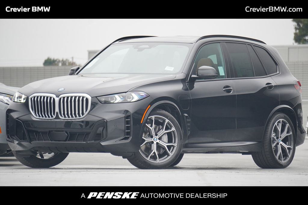 2026 BMW X5 50e's photo