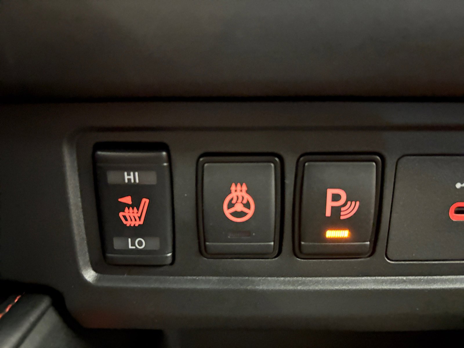 2025 Nissan Frontier PRO-X photo 3