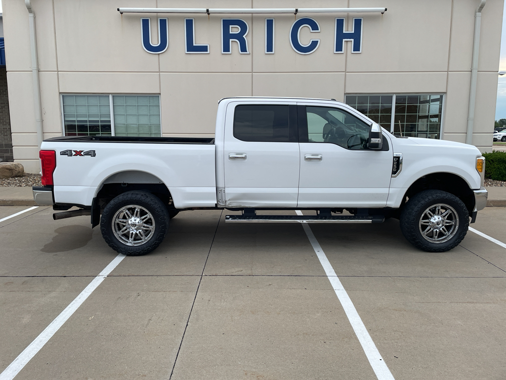 2017 Ford F-250 XLT photo 7