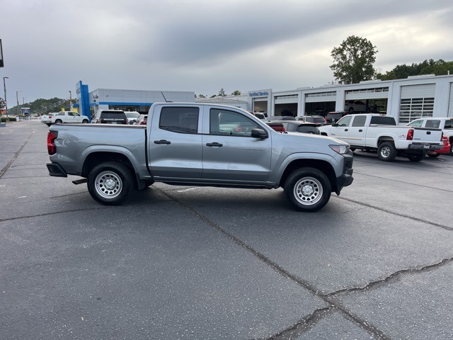 2025 Chevrolet Colorado Work Truck photo 2