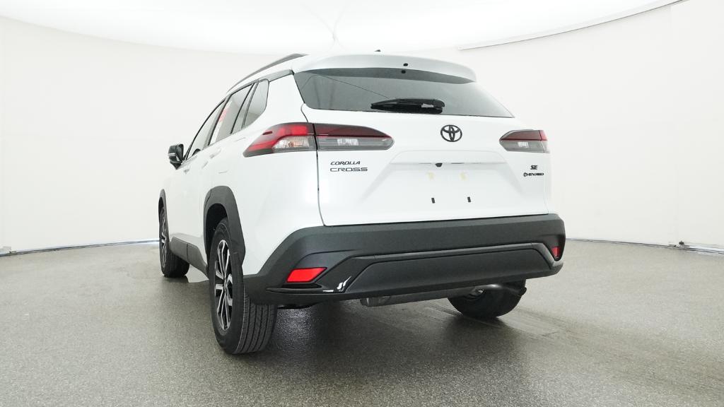 2026 Toyota Corolla Cross XLE XSE photo 12