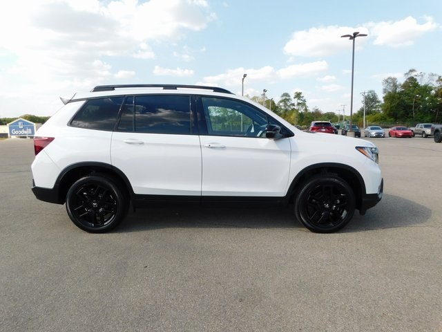2025 Honda Passport Black Edition photo 2