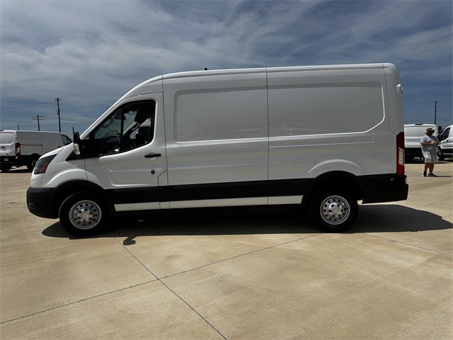 2024 Ford Transit photo 2